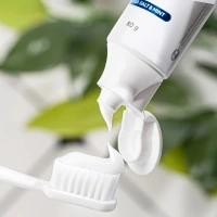 Зубная паста Revyline Crystal Морская соль и мята без фтора, 80 г